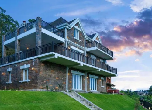 Stoney Croft Cottage Hotels in Ragala
