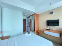 Monochrome Studio Room at Taman Melati Jatinangor Apartment - 2 stjerner