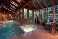 Sunriver by AvantStay Cozy Mountain Home w Indoor Pool and Hot Tub