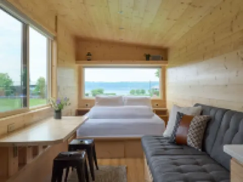 Hutton Brickyards Riverfront Hotel & Venue キングストンのホテル