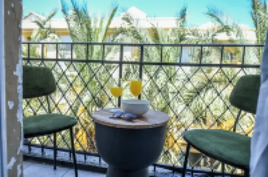 The Printhouse-Boutique Apt by Seanrent Отели в г. 