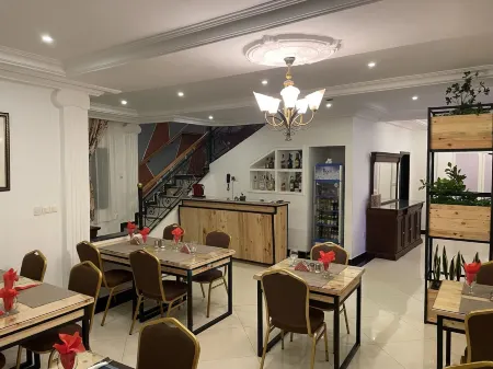 Hotel les Arcades Отели в г. Abomey Calavi