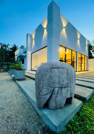 The Ivy Lake Отели рядом с достопримечательностью «Анурадхапура»