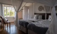 Shalimpo Safari - Mashatu Game Reserve Hotels in Bobonong