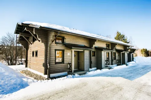 Holiday Village Tahko-Tours