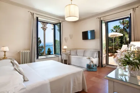 Hotel Villa Belvedere Отели рядом с достопримечательностью «Площадь 9 Апреля»