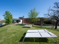 Stordita Deltetto 1953 주변 호텔