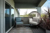 New - Hawaiian Tin Shack