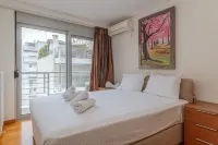 Elvita Athens Sea View Maisonette - parking