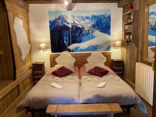 GARDEN GROUND IN CHALET WITH WIFI CLASS 3 STARS