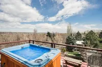 Expansive Luxury in Central Home With Downtown Views