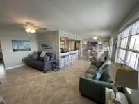 Dockside 505-2 bedroom condo with Beautiful views