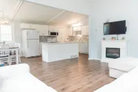 Northwoods Country Getaway! 40 acres to play and enjoy! No Cleaning Fee!!