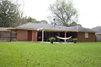 Expansive Backyard and Modern Finishes - Charming Family Haven Hotels in Wetumpka
