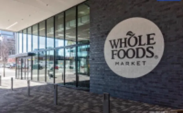 Guitar-Shaped Pool and Free Parking - Charming Music City Oasis