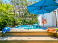 Hot Tub, Kayaks and Spa-Like Retreat - Charming Serenity Oasis