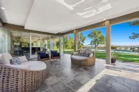 Endless Views and Swimming Pool - Stunning Coastal Retreat