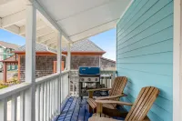 Lovely ocean-view cottage next to Nye Beach access - EV charger on-site