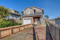 Spacious Great Room and Family Fun Amenities - Inviting Coastal Haven