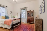 Private Entrance and Off-Street Parking - Charming Historic Retreat