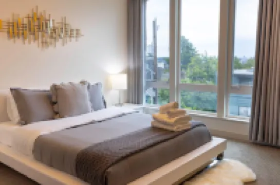 Stunning Rooftop Patio and Smart Home Features - Elegant Townhome Escape Hotels in fremont