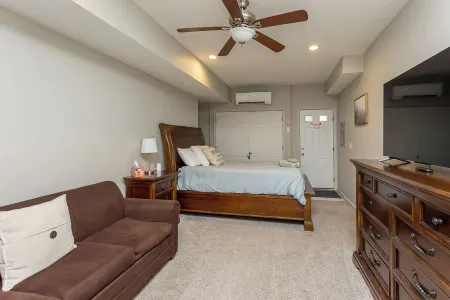 Boxcar Studio at The Depot - Shenandoah