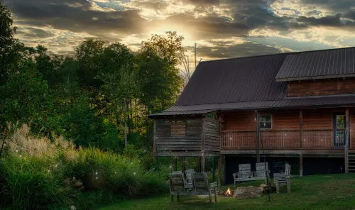 Klyfta Haus, 4Br, Lakeview, Fishing, Hot Tub, Firepit, Shuffleboard, EV Charger