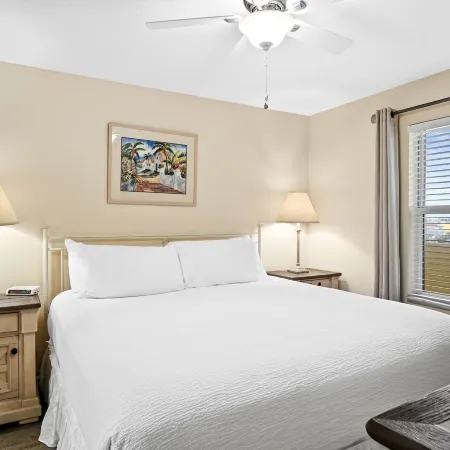 Pelican Beach 608