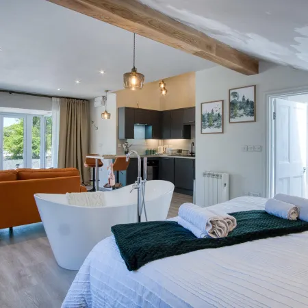 The Pig STY - 1 Bedroom Studio - Princes Gate