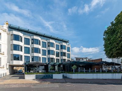 Seven Hotel