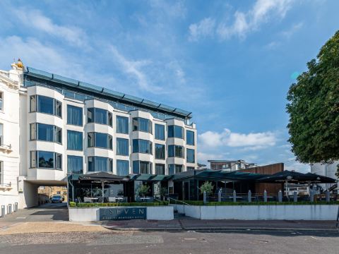 Seven Hotel