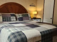 Beary Cozy Cabin Hotels in Glenwood