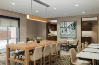 Residence Inn des Moines Downtown - Aamiainen