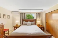 Ski-in/Ski-Out Access and Outdoor Amenities - Stunning Ski Retreat Hotels in Cambridge