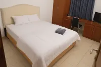 アショカ レジデンス バイ キー ルーム Gunadarma University F6周辺のホテル