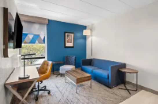 Holiday Inn Express BOSTON NORTH-WOBURN by IHG Hôtels à : 