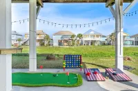 Beach Oasis: Hot Tub, Outdoor Movies, Ping Pong, Putt-Putt, Steps to Sea