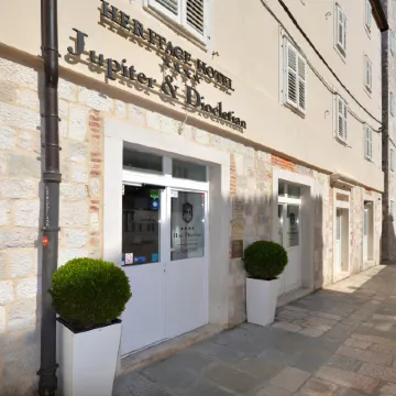 Jupiter Luxury Hotel