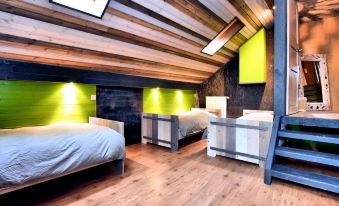 Relaxing Retreat Near Forests