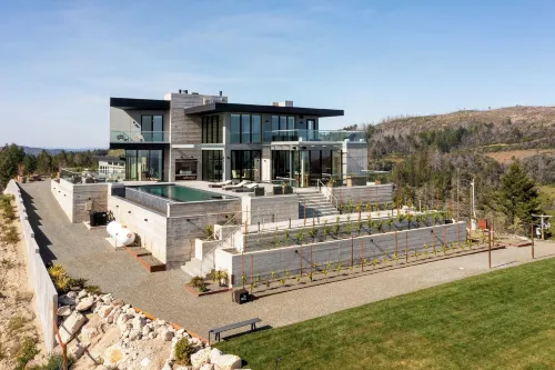 Belleza by AvantStay Hilltop Mansion w Pool Panoramic Views Ultra Modern Interior