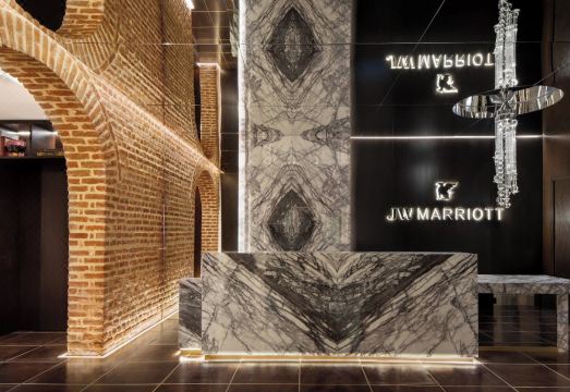 2. JW 메리어트 ..