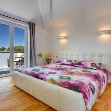 Villa in Pula Near Beach with Private Pool Rooms