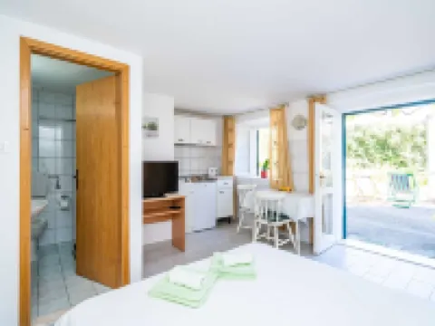 Apartments Lidija Hotels in Zaton