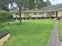 Charming 6-Bed House with Swimming Pool in Harare Các khách sạn ở 