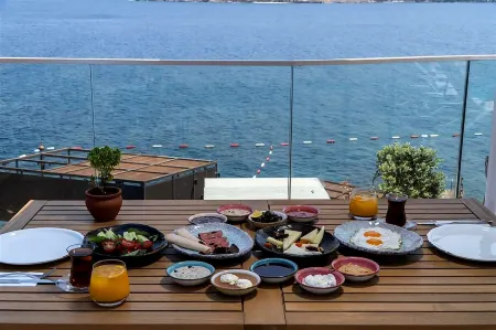 Root Redrock Yalikavak