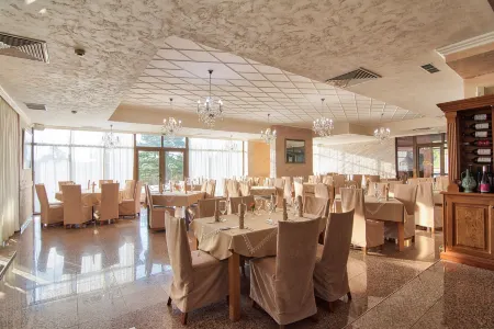 Park Hotel Arbanassi Отели в г. Natsovtsi