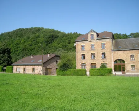 Ardennes Stay for 21 Guests Hotels in Stavelot