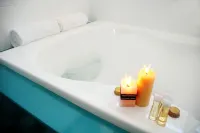 Hermitage Motor Inn - Hot Tub