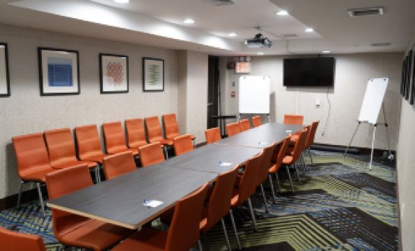 Holiday Inn Express QUEENS - MASPETH by IHG