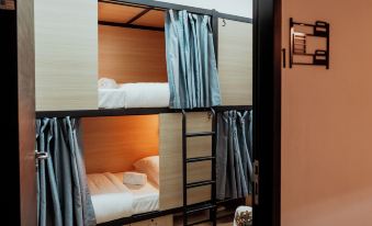 Code Hostel Lavender